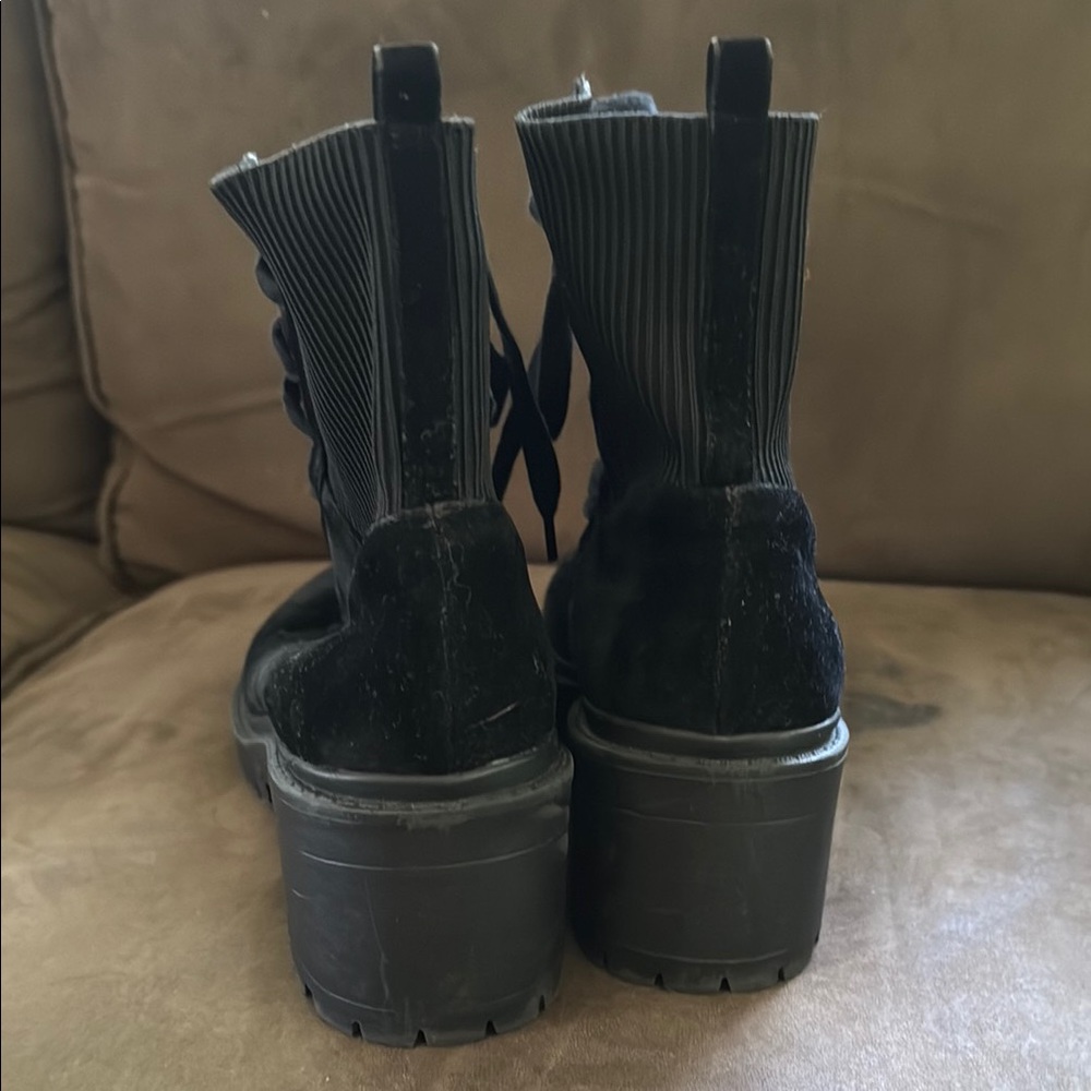 Black Women's Ankle Boots - Picture 4 of 4